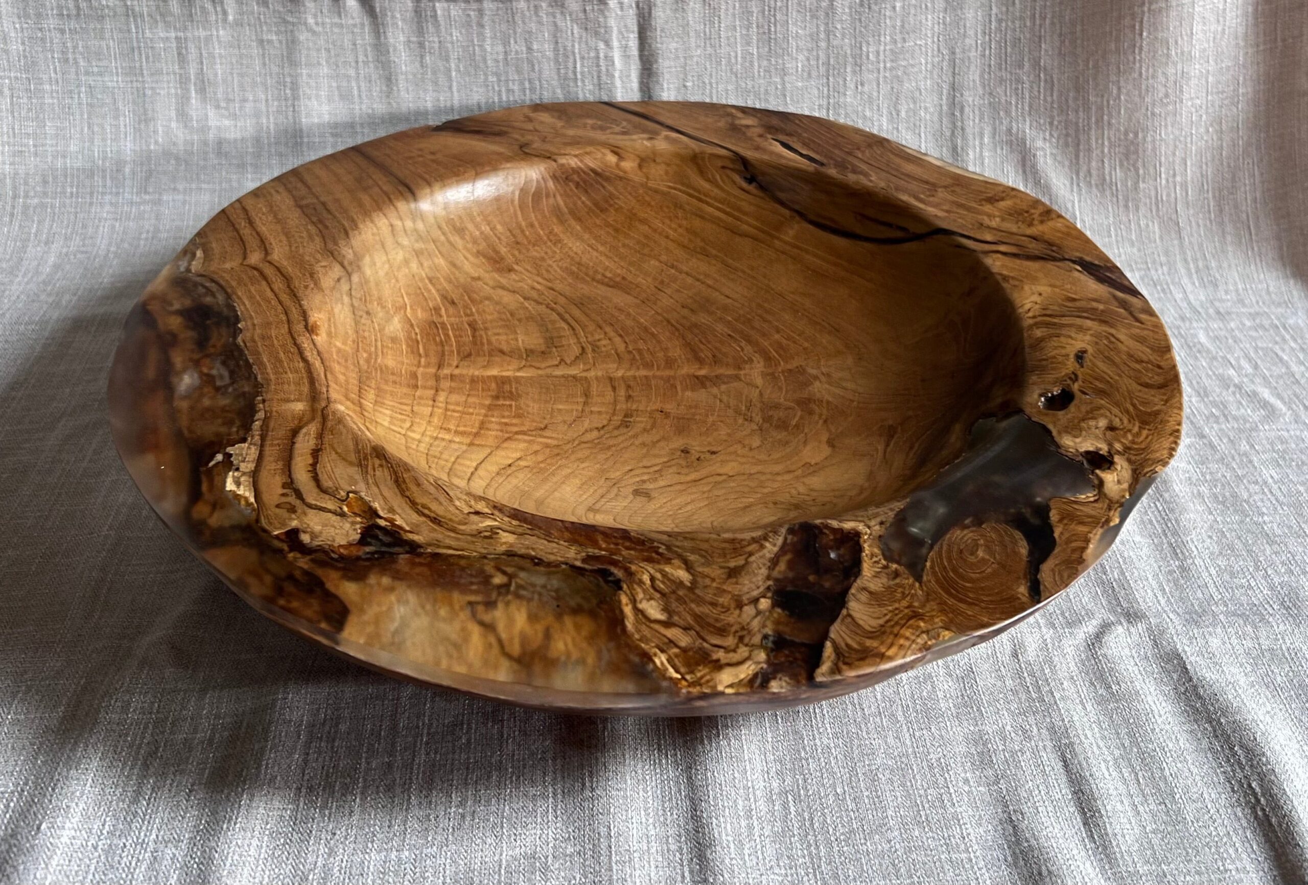 Ethereal Flow Teak Resin Bowl - Image 4