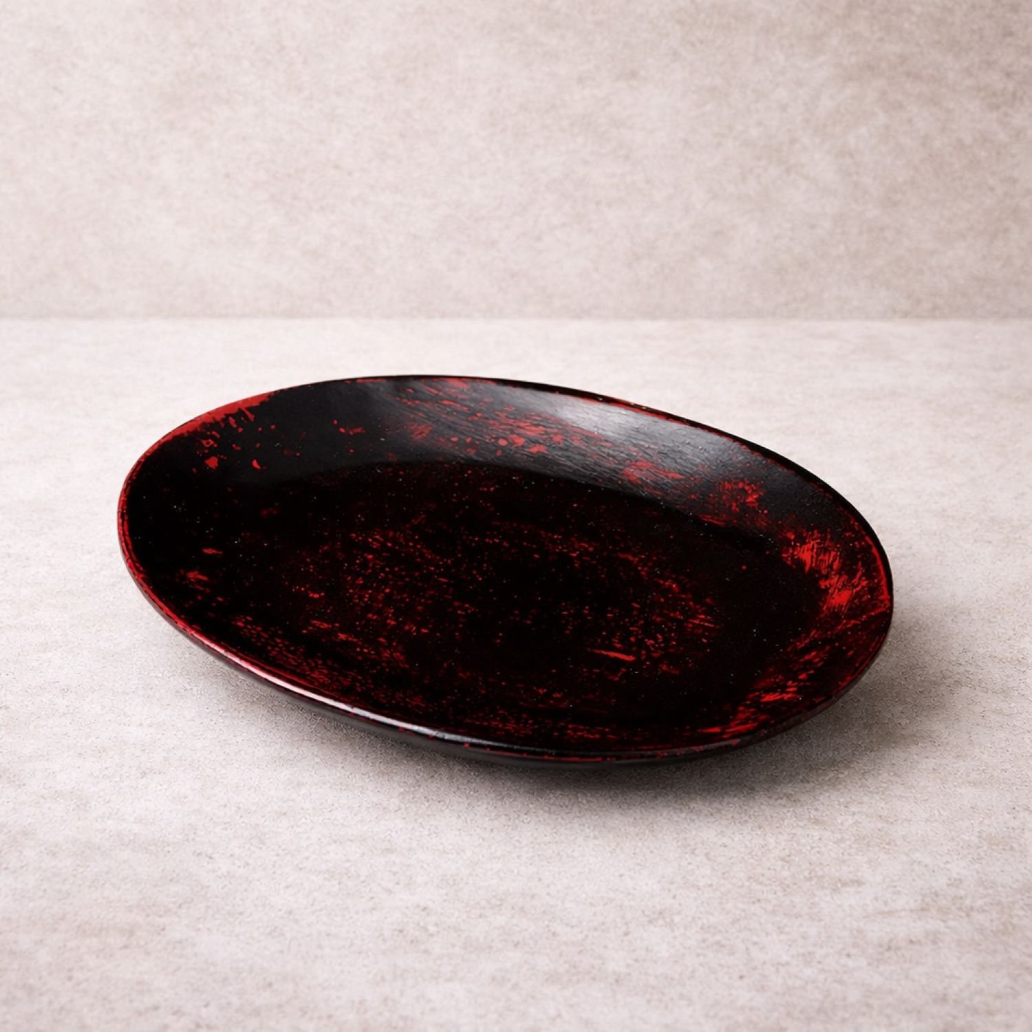 “Kurenai Tray” (Crimson Shadow Tray)