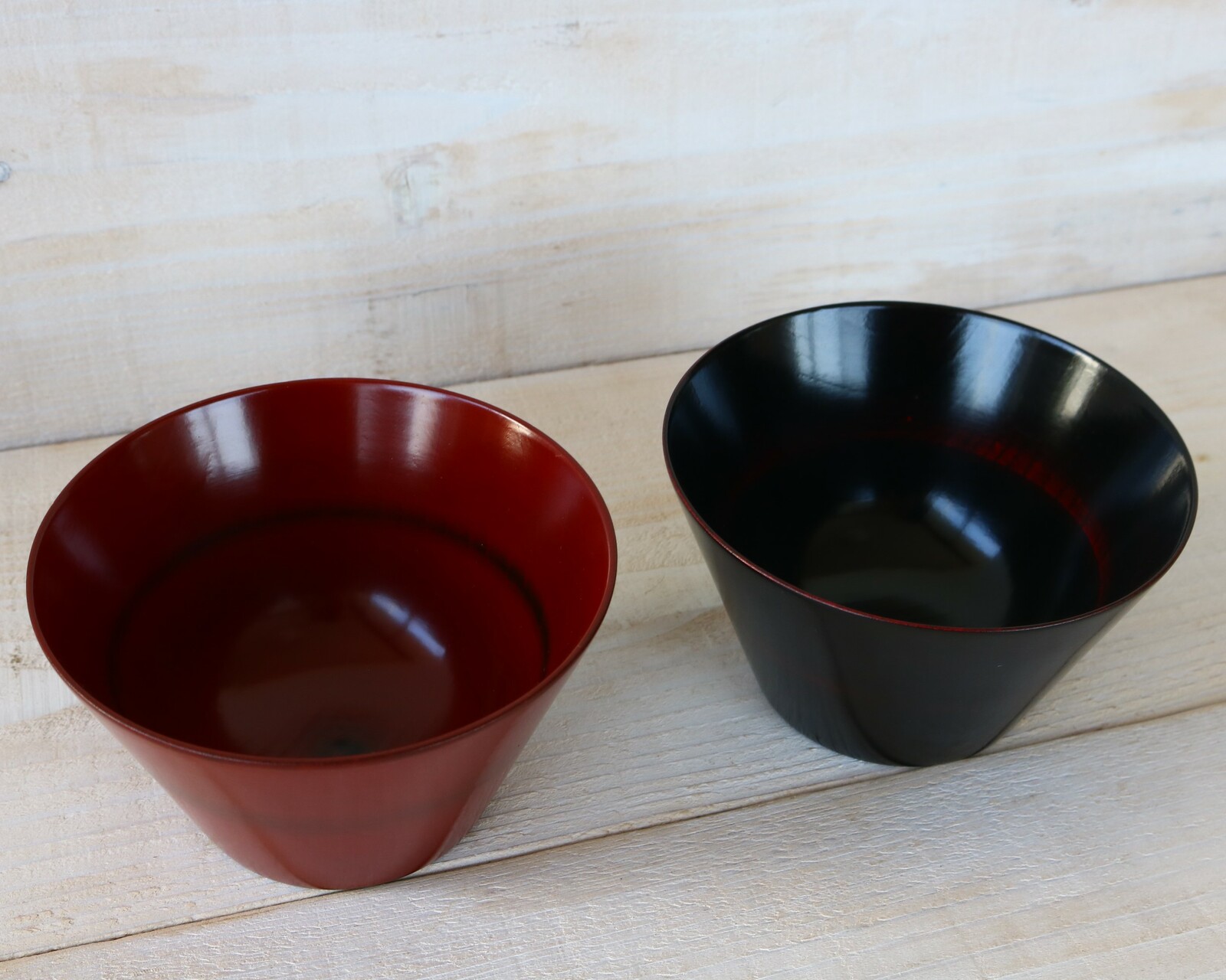 Enmusubi Lacquer Bowl Pair - Image 3